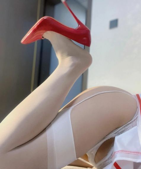 爱的理想生活电视剧免费观看_十万网红美女美酱