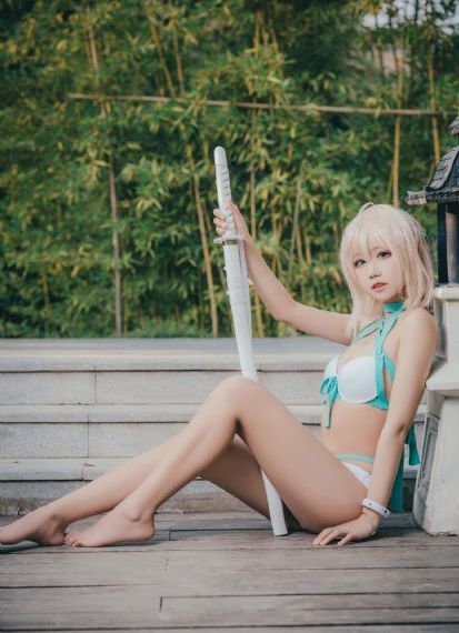 女子集中营_720免费高清观看